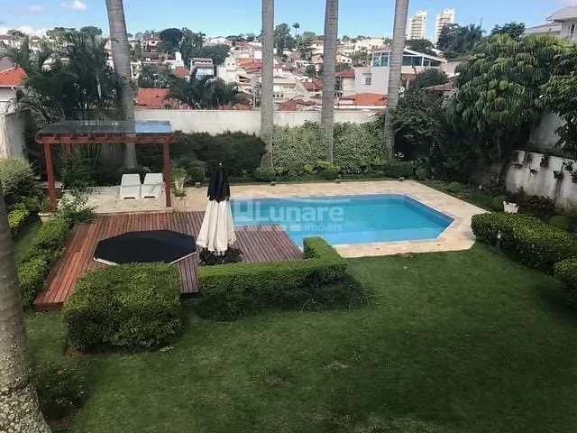 Sobrado com 1200m² 4 quartos e 6 banheiros, à venda, no bairro Vila Oliveira em Mogi das Cruzes