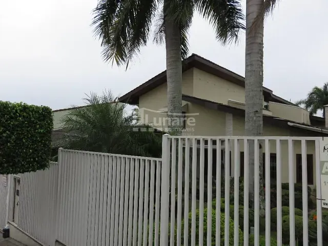 Sobrado com 1200m² 4 quartos e 6 banheiros, à venda, no bairro Vila Oliveira em Mogi das Cruzes