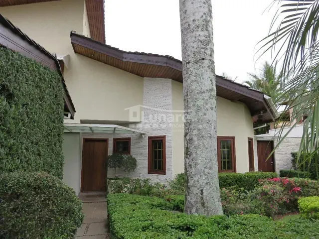 Sobrado com 1200m² 4 quartos e 6 banheiros, à venda, no bairro Vila Oliveira em Mogi das Cruzes