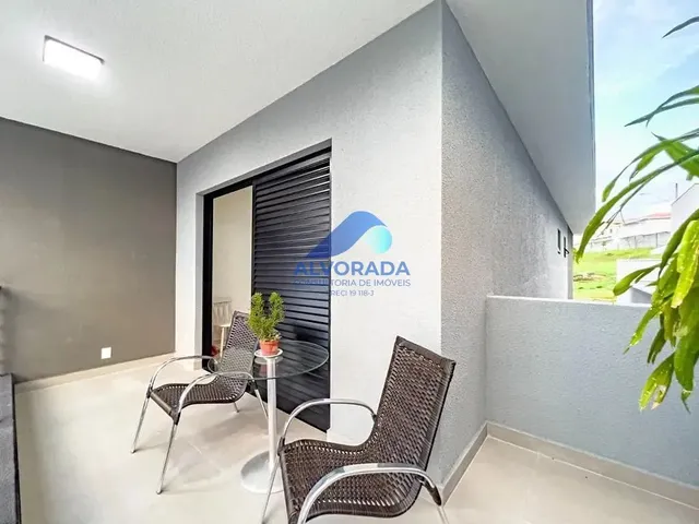 Sobrado com 250m² 3 quartos e 1 banheiro, à venda, no bairro Jardim América em Jacareí