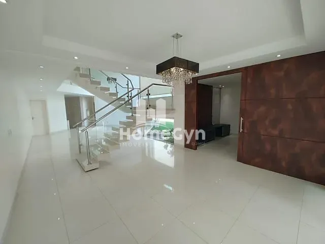 Sobrado com 764m² 4 quartos e 6 banheiros, à venda, no bairro Residencial Alphaville Flamboyant em Goiânia