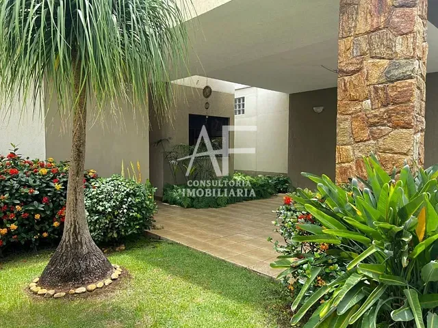 Sobrado com 300m² 4 quartos e 5 banheiros, à venda, no bairro Esplanada Independência em Taubaté