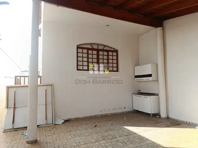 Sobrado 2 quartos e 2 banheiros, para alugar, no bairro Parque Residencial Florença em Sumaré