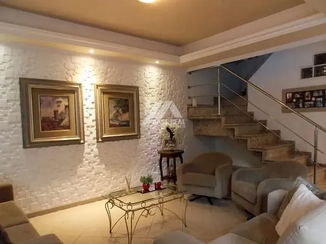 Sobrado com 350m² 3 quartos e 3 banheiros, à venda, no bairro Centro em Ponta Grossa