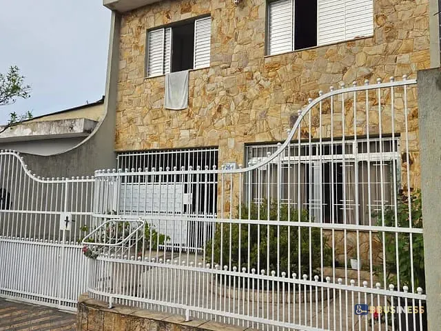 Sobrado 4 quartos e 4 banheiros, à venda, no bairro Jardim Monções em Santo André