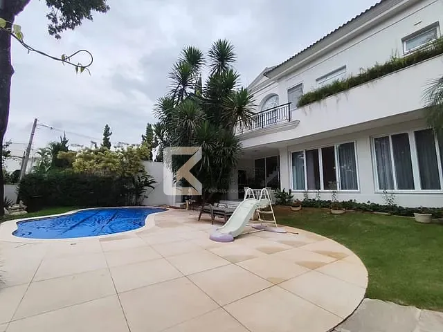 Sobrado com 987m² 4 quartos e 5 banheiros, à venda, no bairro Jardim Santa Rita em Indaiatuba