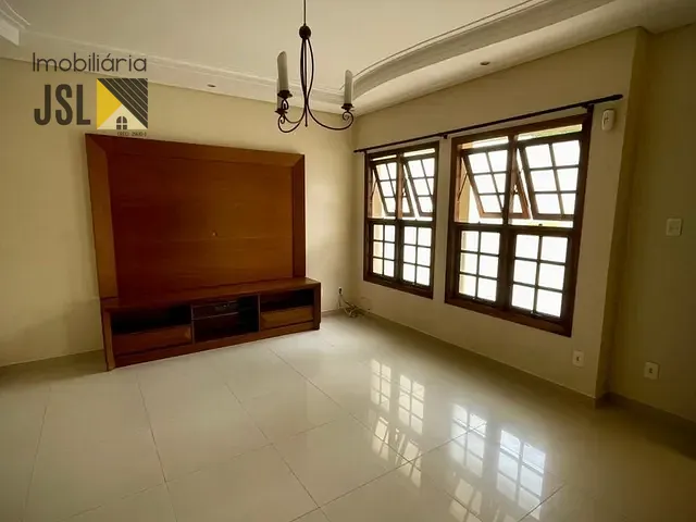 Sobrado com 280m² 3 quartos e 3 banheiros, à venda, no bairro Vila Naly em Caçapava