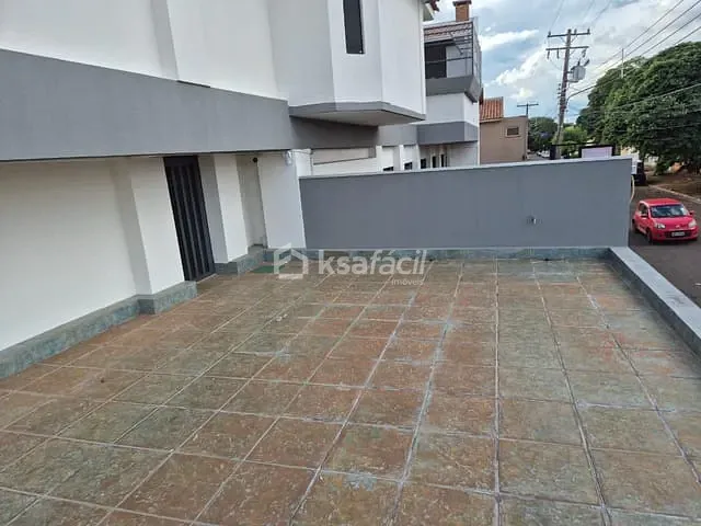 Sobrado com 480m² 6 quartos e 4 banheiros, à venda, no bairro Jardim Paulista em Campo Grande