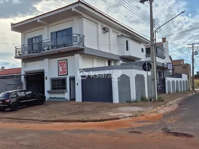 Sobrado com 480m² 6 quartos e 4 banheiros, à venda, no bairro Jardim Paulista em Campo Grande