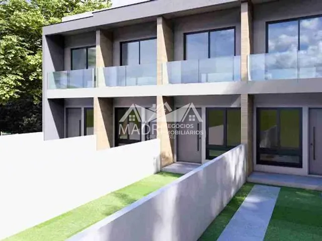 Sobrado com 114m² 2 quartos e 2 banheiros, à venda, no bairro Guarda do Cubatão em Palhoça