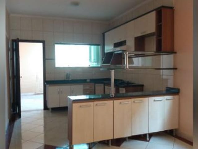Sobrado com 300m² 5 quartos e 5 banheiros, à venda, no bairro Bela Vista em Osasco