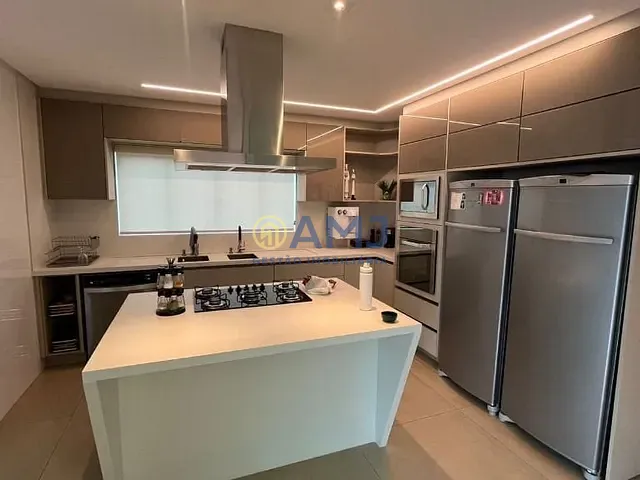 Sobrado com 434m² 4 quartos e 4 banheiros, à venda, no bairro Cidade Vera Cruz em Aparecida de Goiânia