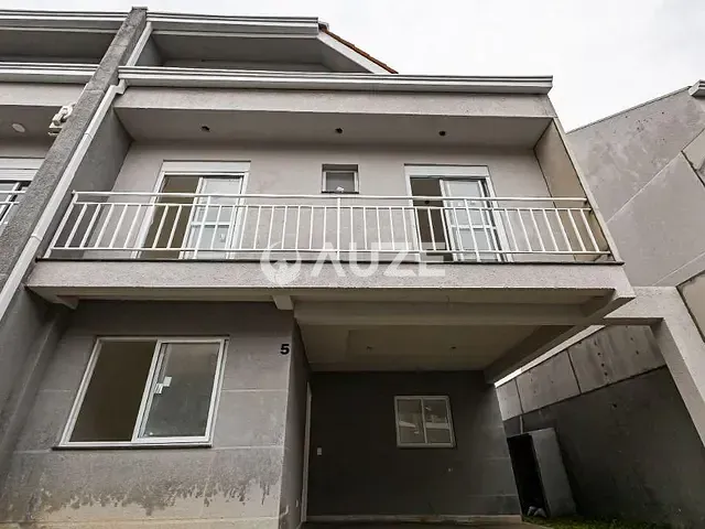 Sobrado com 151m² 3 quartos e 3 banheiros, à venda, no bairro São João em Curitiba