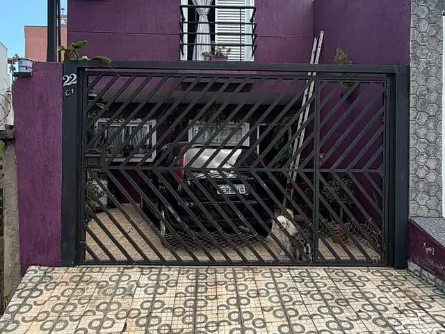 Sobrado 2 quartos e 1 banheiro, à venda, no bairro Vila Valparaíso em Santo André