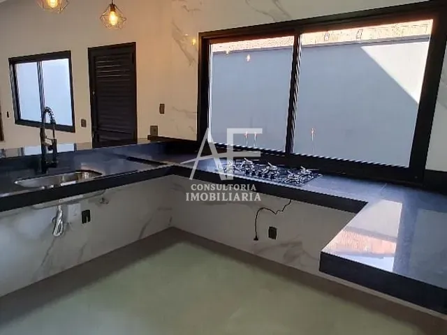 Sobrado com 200m² 3 quartos e 2 banheiros, à venda, no bairro Chácara do Visconde em Taubaté