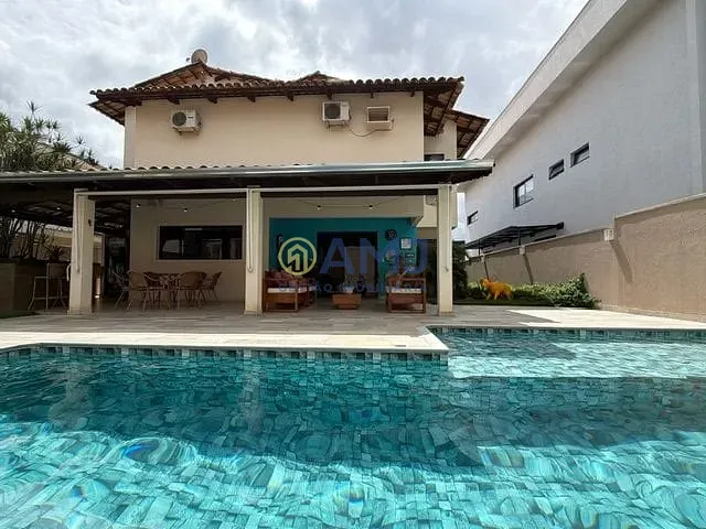 Sobrado com 490m² 4 quartos e 5 banheiros, à venda, no bairro Residencial Granville em Goiânia