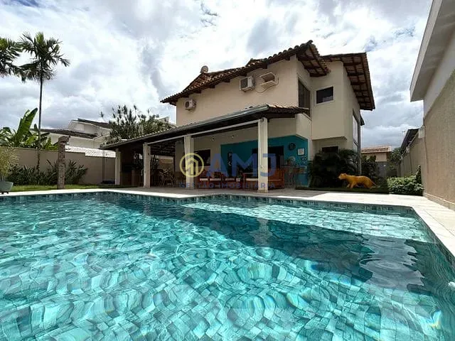 Sobrado com 490m² 4 quartos e 5 banheiros, à venda, no bairro Residencial Granville em Goiânia
