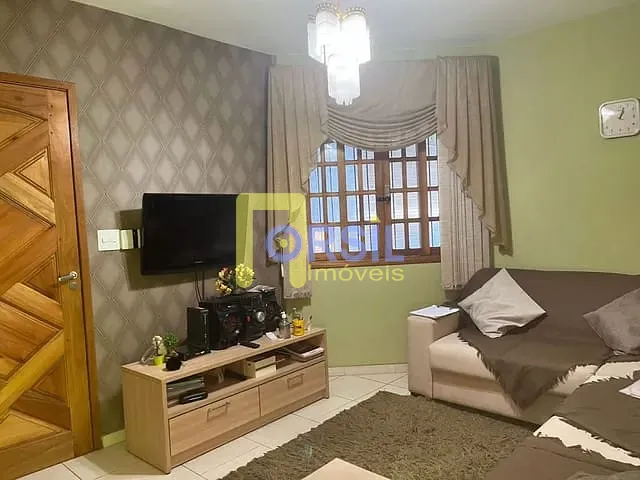 Sobrado com 250m² 3 quartos e 2 banheiros, à venda, no bairro Vila Suissa em Mogi das Cruzes
