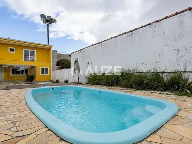 Sobrado com 265m² 2 quartos e 3 banheiros, à venda, no bairro Fanny em Curitiba