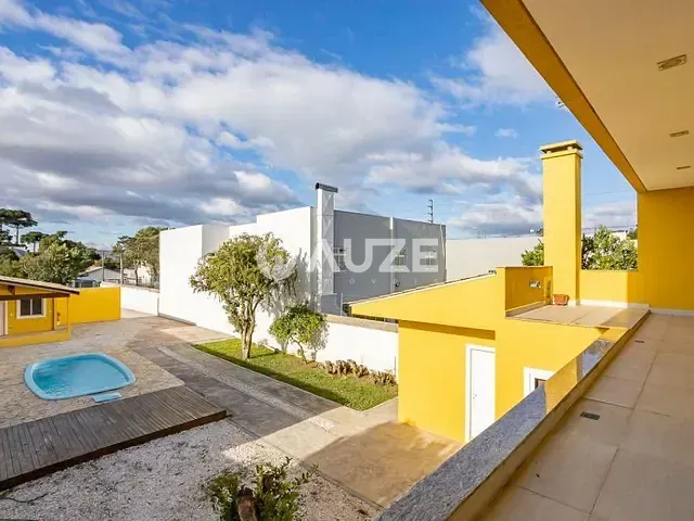 Sobrado com 265m² 2 quartos e 3 banheiros, à venda, no bairro Fanny em Curitiba
