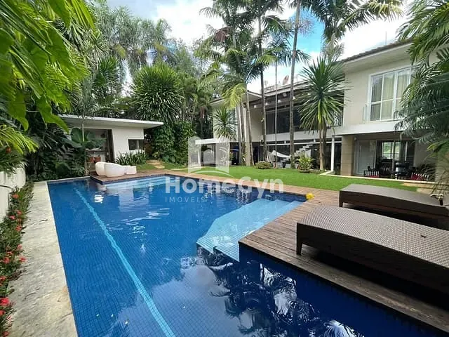 Sobrado com 600m² 4 quartos e 5 banheiros, para alugar, no bairro Jardins Paris em Goiânia