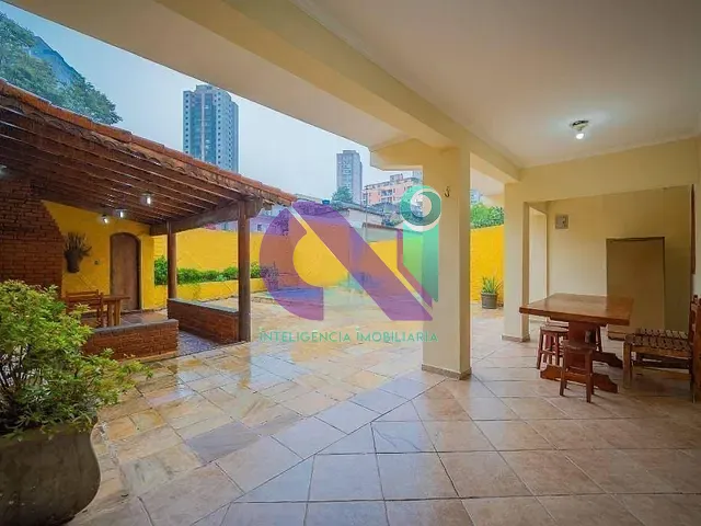 Sobrado com 473m² 5 quartos e 5 banheiros, à venda, no bairro Vila Yara em Osasco