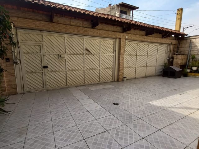 Foto do Sobrado - Sobrado para venda em Mutinga com 5 quartos, sendo 1 suíte, 336m² | Lares e Andares Imóveis