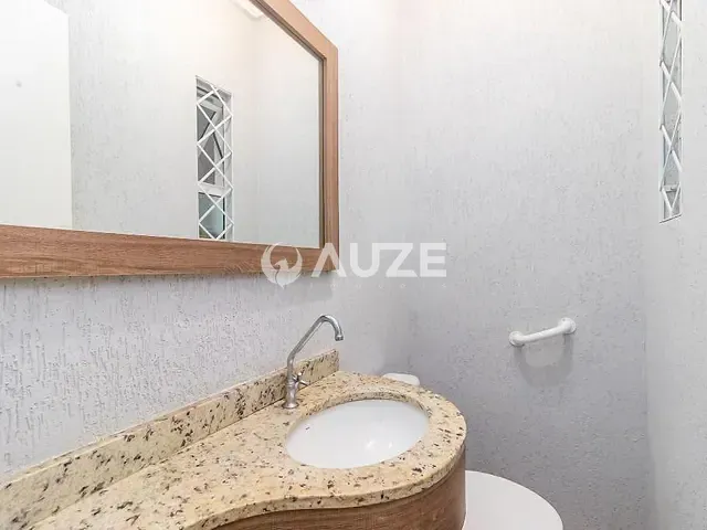 Sobrado com 134m² 3 quartos e 3 banheiros, à venda, no bairro Boqueirão em Curitiba