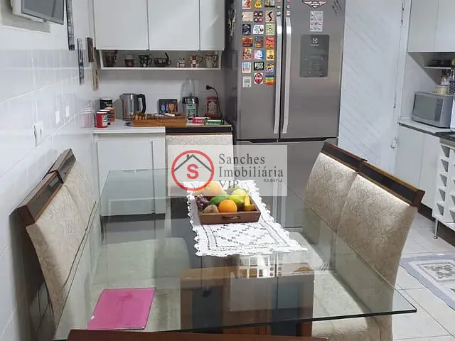 Sobrado 3 quartos e 2 banheiros, à venda, no bairro Quinta da Paineira em São Paulo