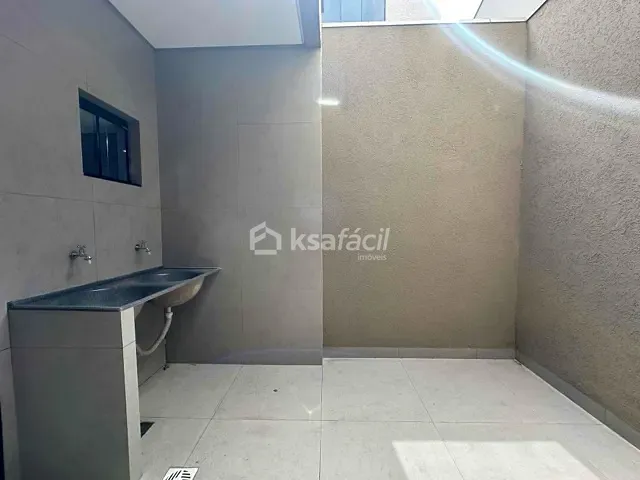 Sobrado com 120m² 3 quartos e 3 banheiros, à venda, no bairro Monte Castelo em Campo Grande