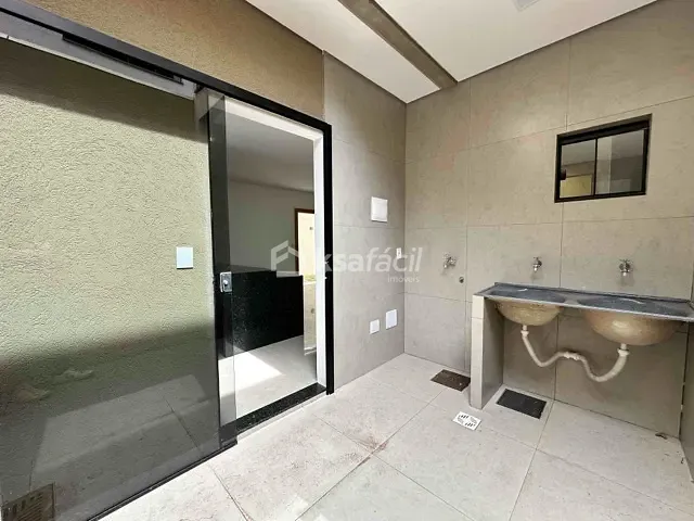Sobrado com 120m² 3 quartos e 3 banheiros, à venda, no bairro Monte Castelo em Campo Grande