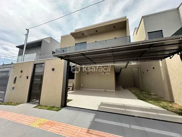 Sobrado com 120m² 3 quartos e 3 banheiros, à venda, no bairro Monte Castelo em Campo Grande