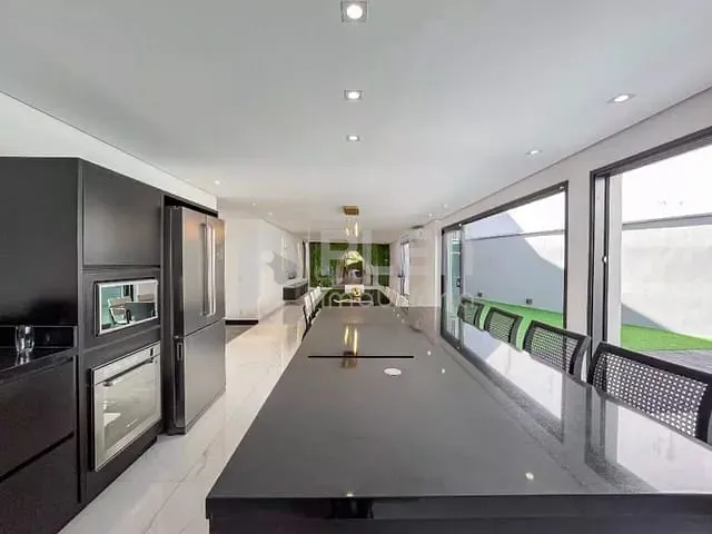 Sobrado com 400m² 5 quartos e 6 banheiros, à venda, no bairro Jardim Franca em São Paulo