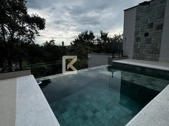 Sobrado com 208m² 3 quartos e 4 banheiros, à venda, no bairro Vila Rubens em Indaiatuba