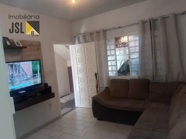 Sobrado com 150m² 4 quartos e 2 banheiros, à venda, no bairro Vila Bandeirantes em Caçapava