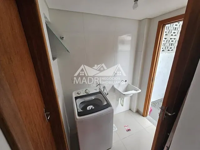 Sobrado 2 quartos e 2 banheiros, à venda, no bairro Bela Vista em Palhoça