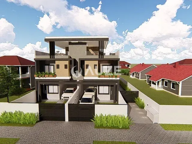 Sobrado com 120m² 3 quartos e 2 banheiros, à venda, no bairro Boqueirão em Curitiba