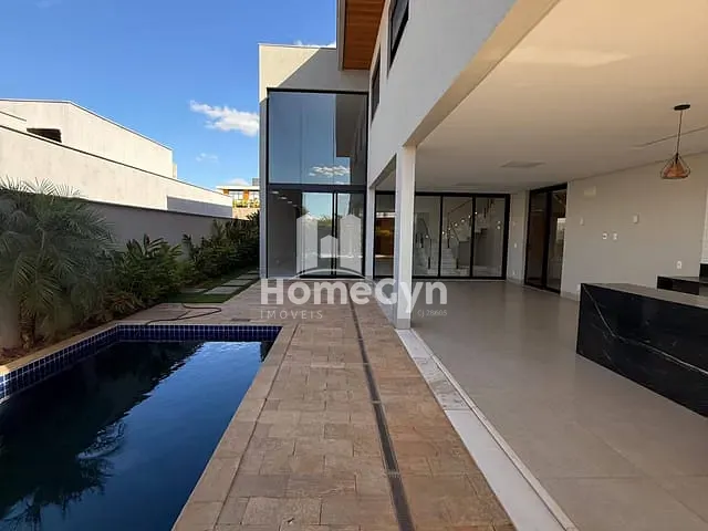 Sobrado com 548m² 5 quartos e 7 banheiros, para alugar, no bairro Jardins Itália em Goiânia