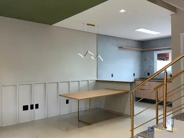 Sobrado com 77m² 2 quartos e 3 banheiros, à venda, no bairro Centro em Bertioga