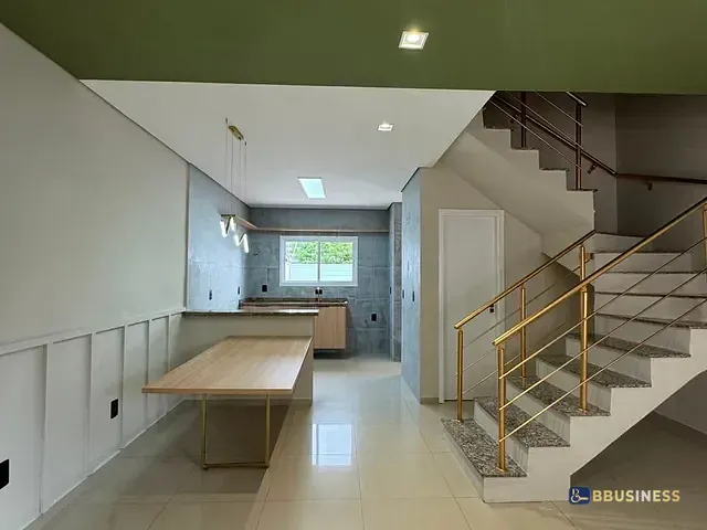 Sobrado com 77m² 2 quartos e 3 banheiros, à venda, no bairro Centro em Bertioga