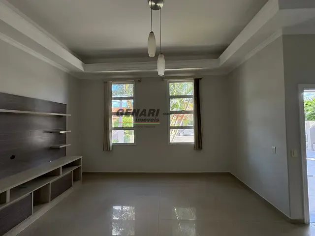 Sobrado com 300m² 3 quartos e 4 banheiros, à venda ou para alugar, no bairro Vila Residencial Green Park em Indaiatuba