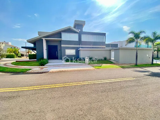 Sobrado com 430m² 4 quartos e 5 banheiros, à venda, no bairro Residencial Damha II em Campo Grande