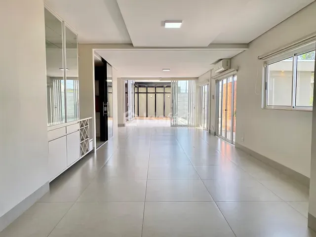 Sobrado com 430m² 4 quartos e 5 banheiros, à venda, no bairro Residencial Damha II em Campo Grande