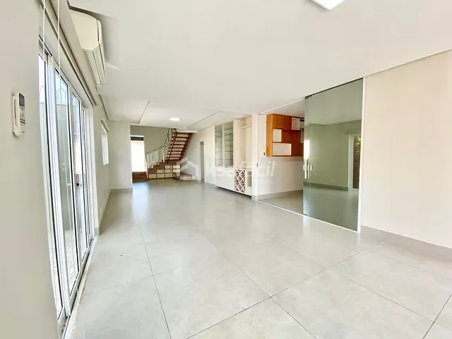 Sobrado com 430m² 4 quartos e 5 banheiros, à venda, no bairro Residencial Damha II em Campo Grande