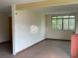 Foto do Sobrado-Sobrado para venda em Jardim Remo com 3 quartos, sendo 3 suítes, 239m²