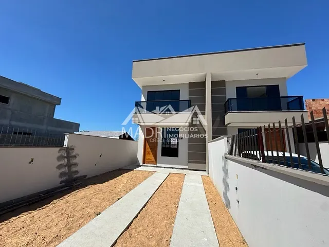 Sobrado com 105m² 2 quartos e 2 banheiros, à venda, no bairro Barra do Aririú em Palhoça
