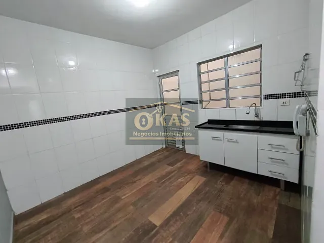 Sobrado com 75m² 2 quartos e 1 banheiro, à venda, no bairro Jundiapeba em Mogi das Cruzes