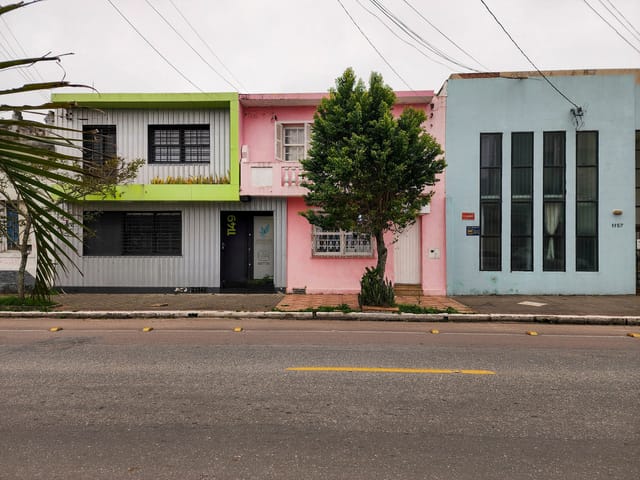 Casa com 130m² 3 quartos e 1 banheiro, à venda, no bairro Centro em Pelotas