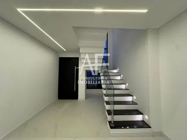 Sobrado com 300m² 4 quartos e 5 banheiros, à venda, no bairro Residencial Fazenda Casa Grande em Taubaté