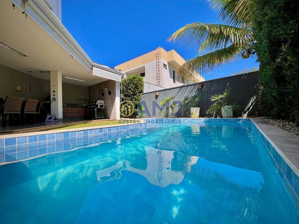 Sobrado, 4 quartos, 334 m² - Foto 1